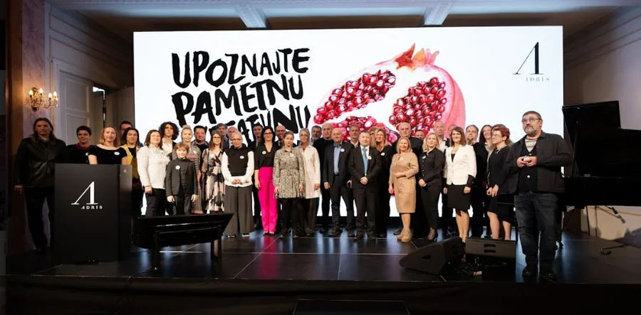 U Preporodnoj dvorani Hrvatske akademije znanosti i umjetnosti 15. studenog 2022. godine održana je svečana dodjela stipendija i donacija Zaklade Adris.